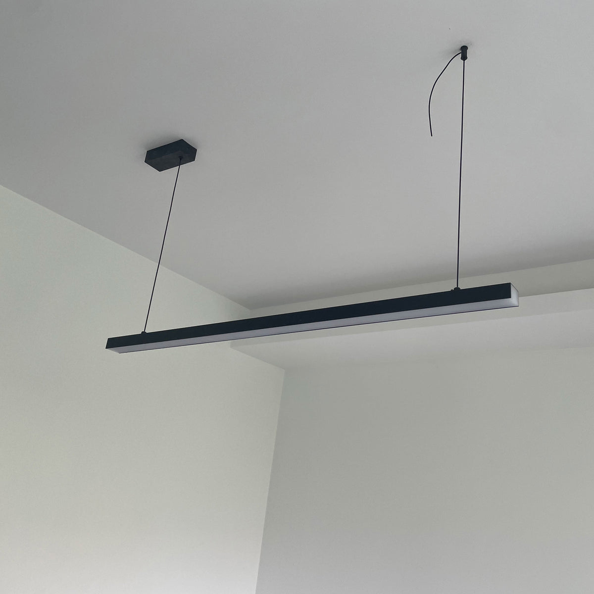 Suspension LED Extra-Longue - Ligne Épurée | Longéa