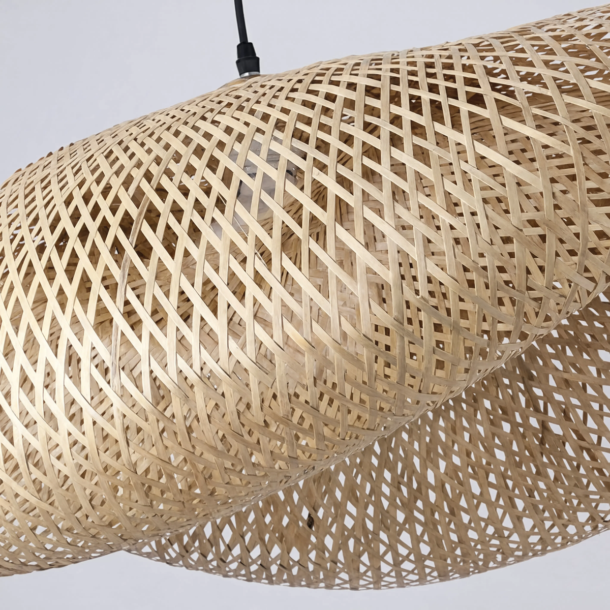 Suspension Bambou Tressé Main - Base Noire | Bambouréa