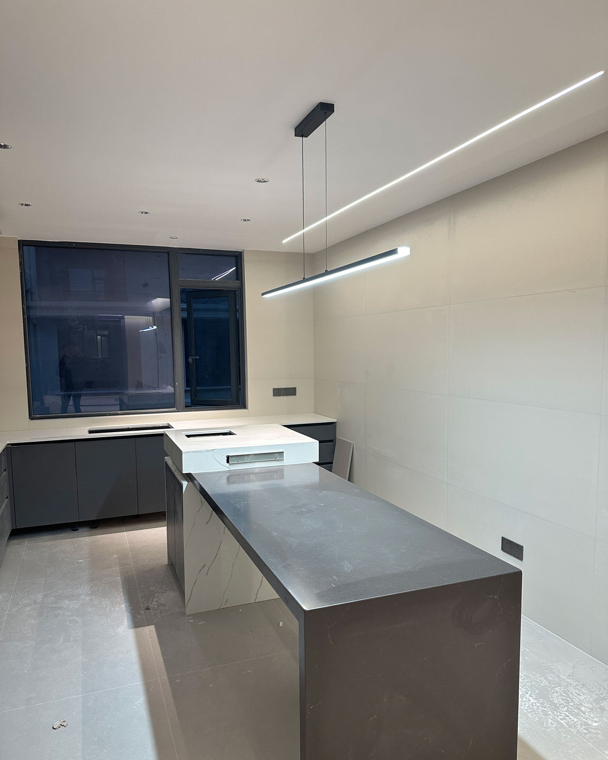 Suspension LED Extra-Longue - Ligne Épurée | Longéa